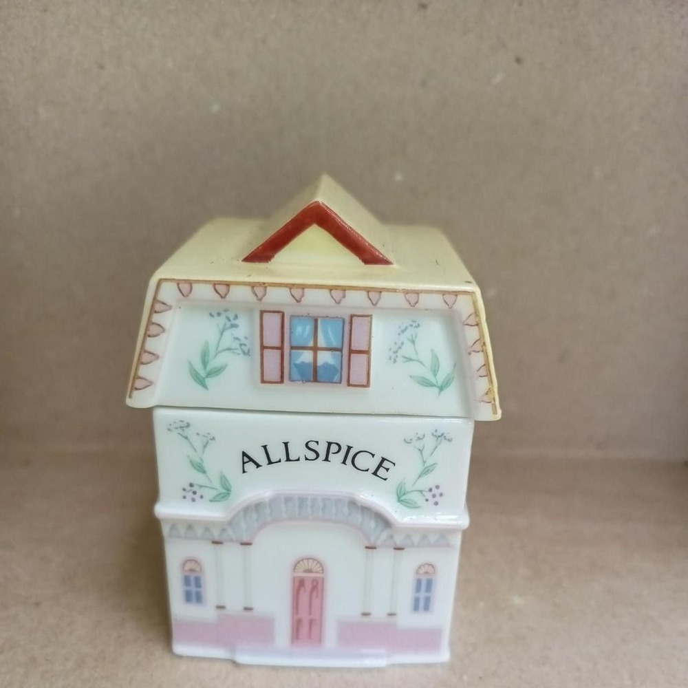 Vinatage 1989 Lenox Spice Village Allspice porcelain box cottagecore